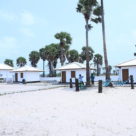 Palm Beach Resort Ceylon Jaffna Ngoại thất bức ảnh